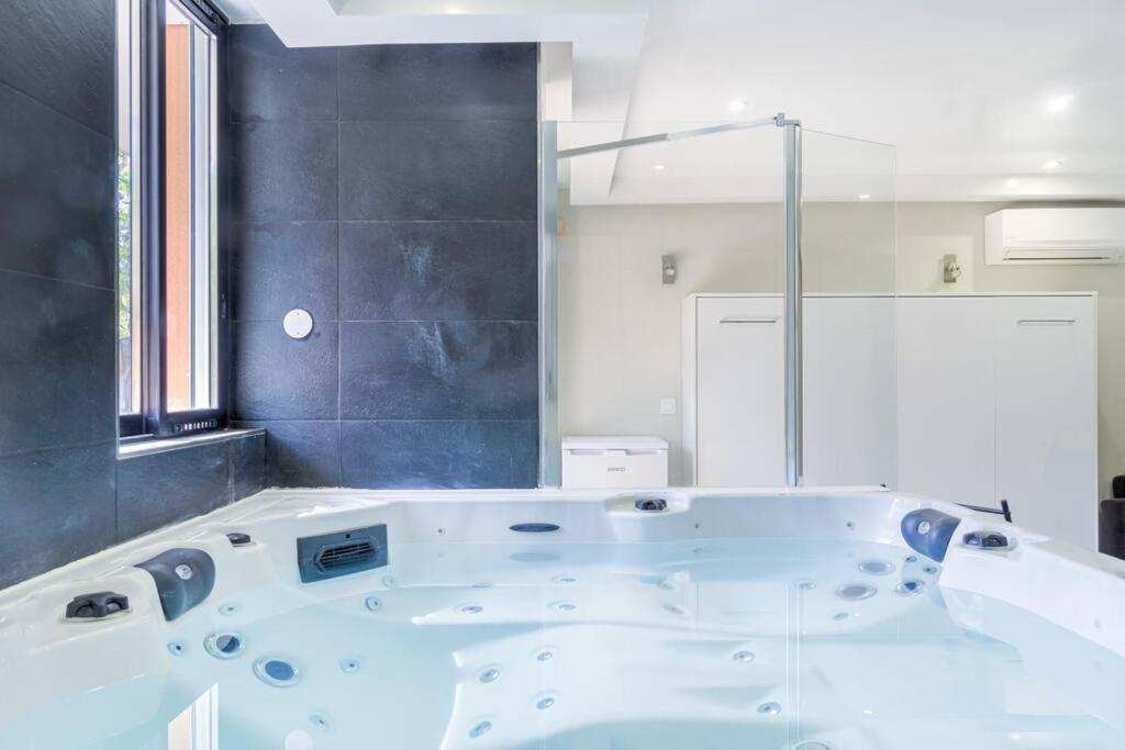 Laissepassetemps Apartment Марсилия Екстериор снимка